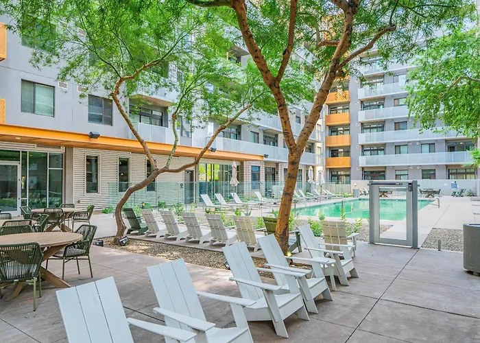2br Roosevelt Row Gym Pool Parking Sleeps 8 Phoenix