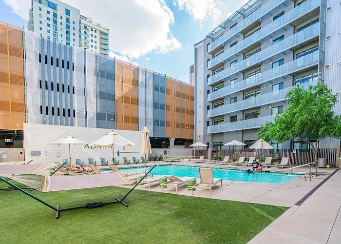 2br Roosevelt Row Gym Pool Parking Sleeps 8 Apartamento