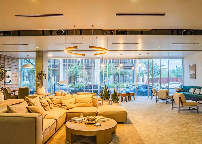 Apartamento 2br Roosevelt Row Gym Pool Parking Sleeps 8 *