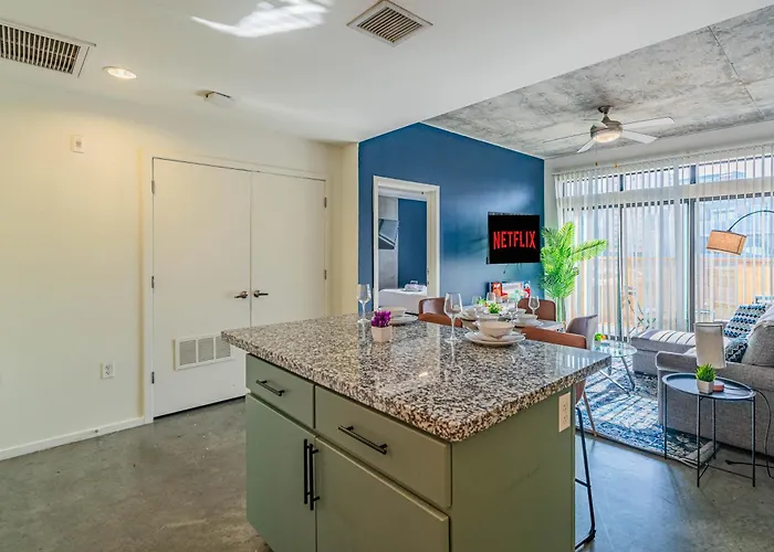 2br Roosevelt Row Gym Pool Parking Sleeps 8 Phoenix
